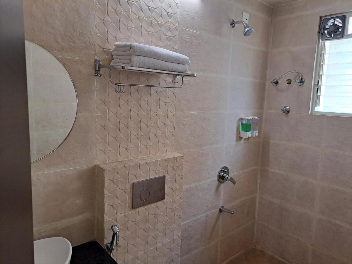 Bouquet Residency Hotel Нашик Екстериор снимка
