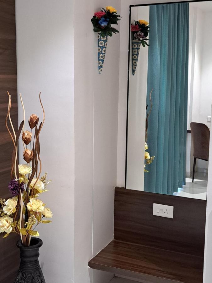 Bouquet Residency Hotel Нашик Екстериор снимка