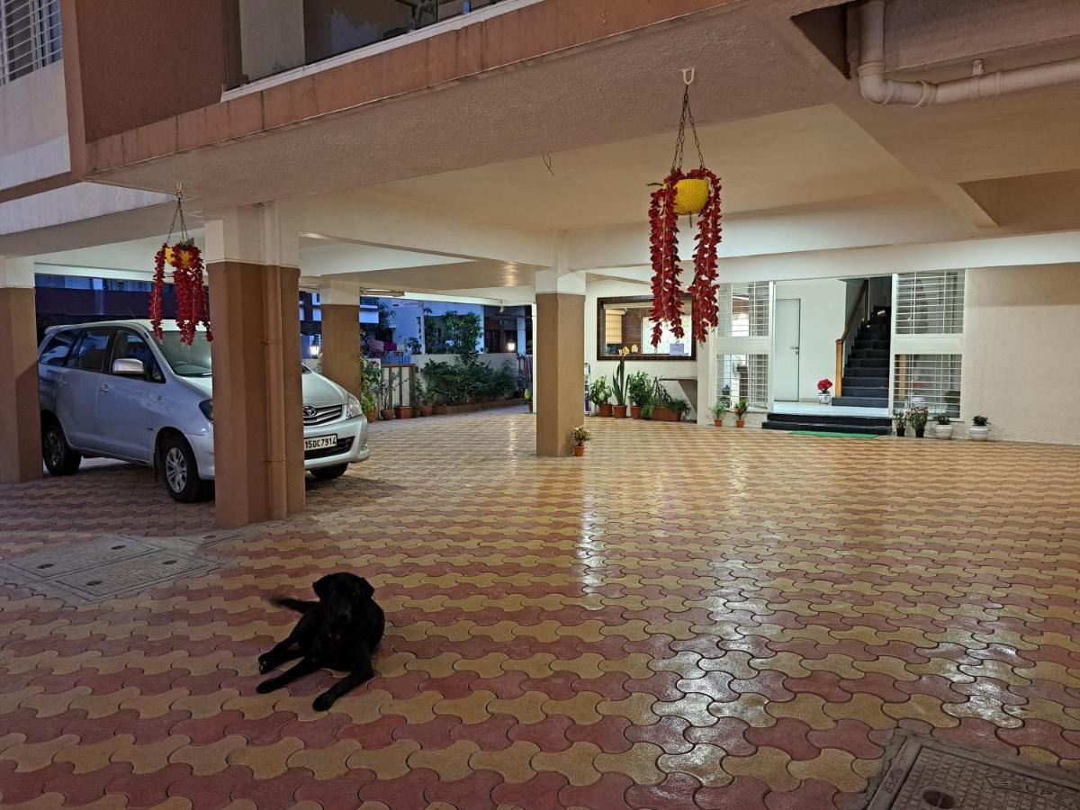 Bouquet Residency Hotel Нашик Екстериор снимка
