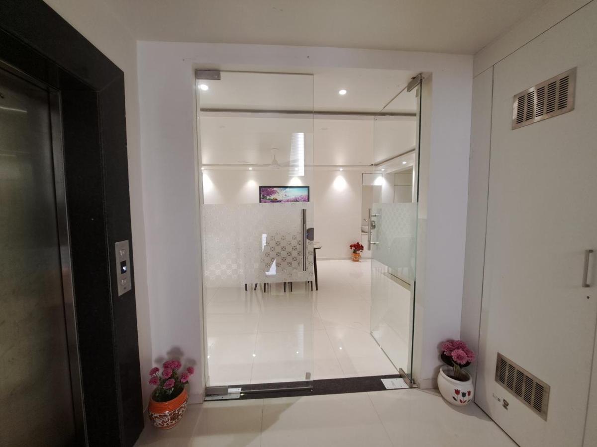 Bouquet Residency Hotel Нашик Екстериор снимка
