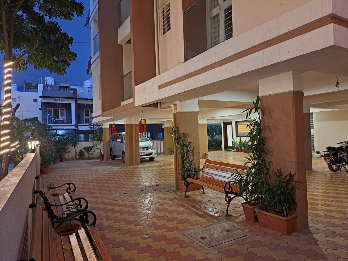 Bouquet Residency Hotel Нашик Екстериор снимка