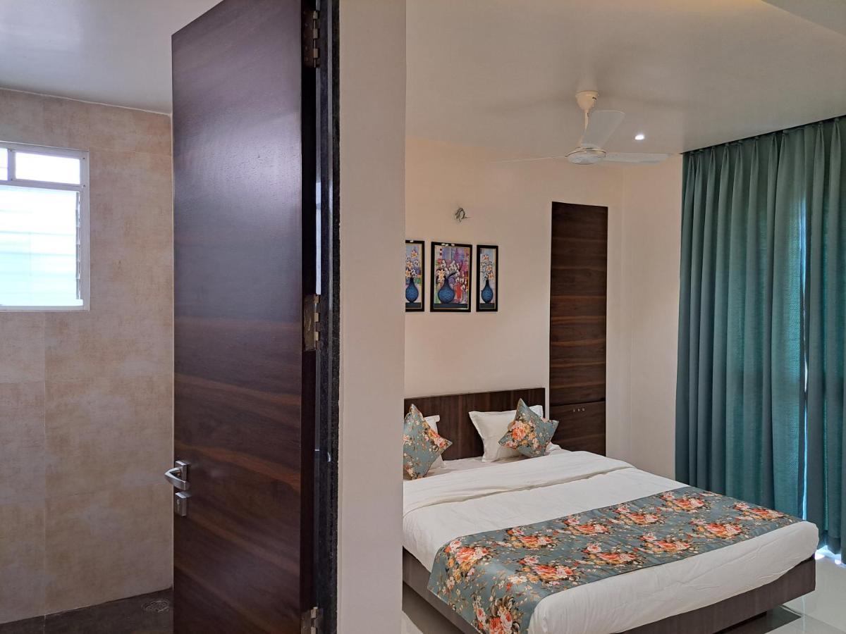 Bouquet Residency Hotel Нашик Екстериор снимка